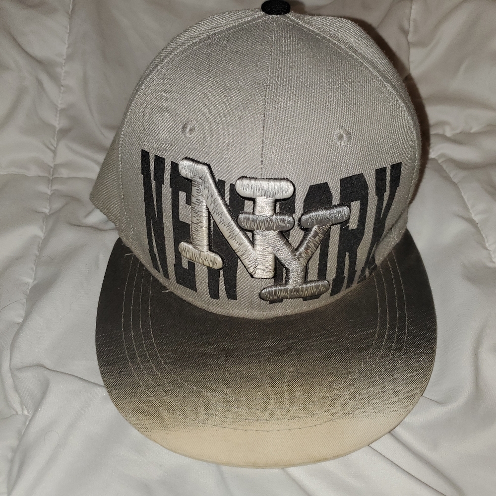 Nee York Hat